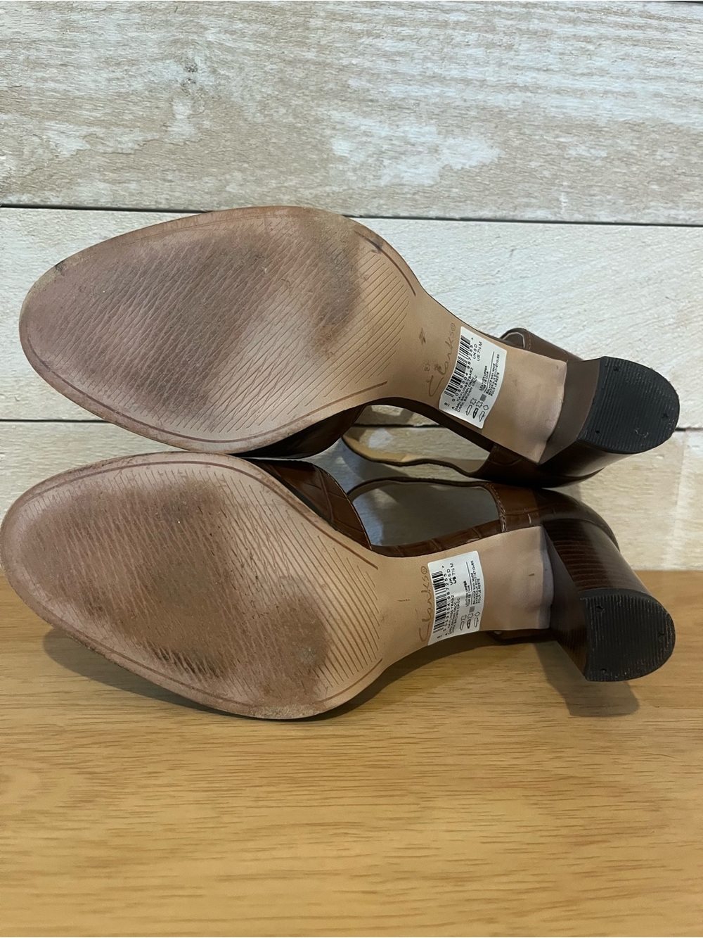 Clarks Brown T-Strap Block Heels with Croc Texture - Picture 12 of 13
